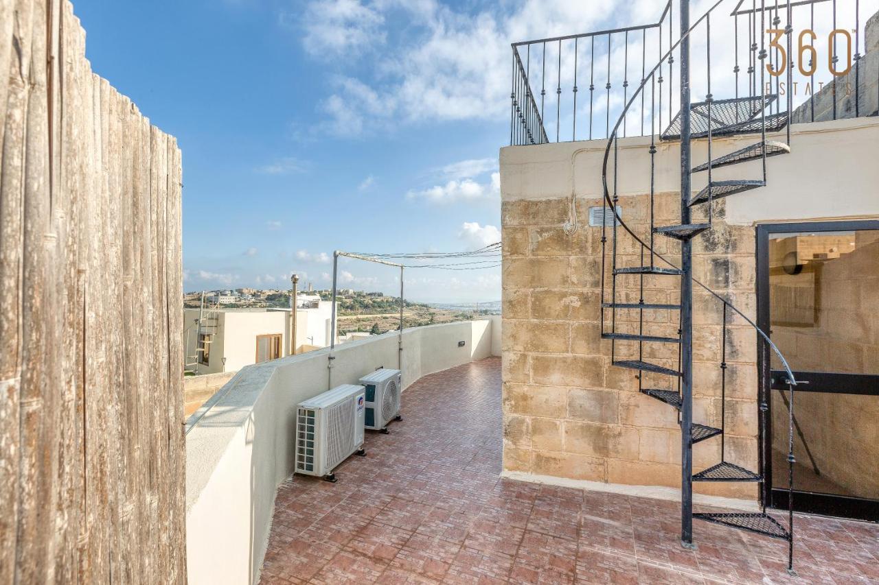 A 3br Characteristic In With Lovely Views By 360 Estates *