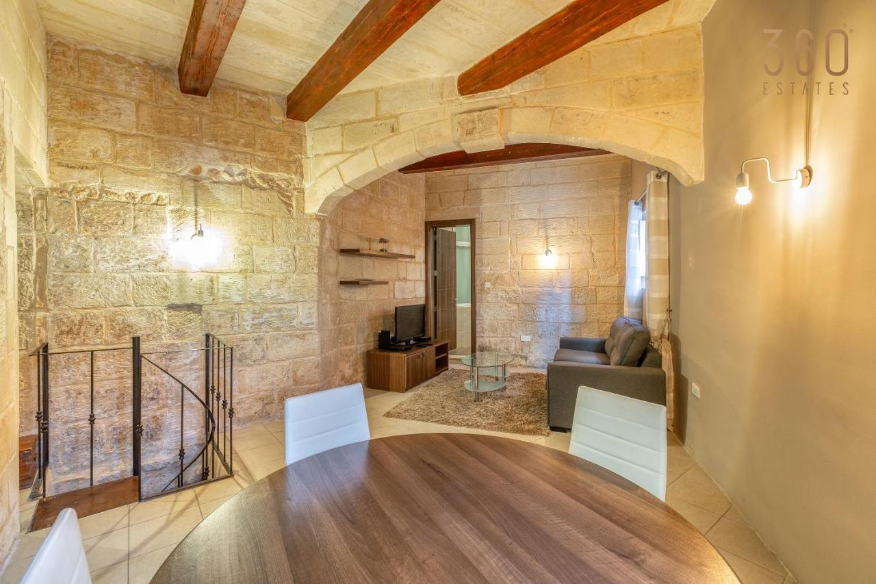 A 3br Characteristic In With Lovely Views By 360 Estates Vakantiehuis