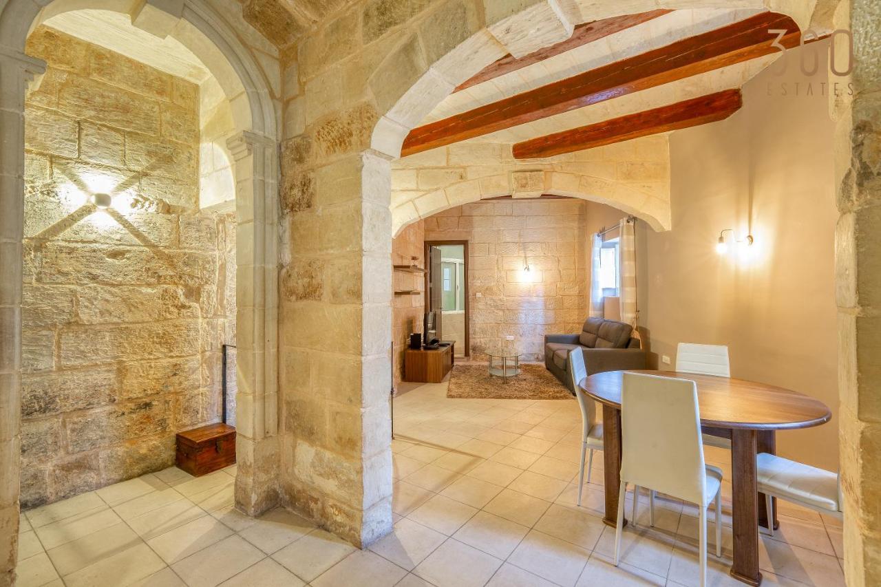 Vakantiehuis A 3br Characteristic In With Lovely Views By 360 Estates *