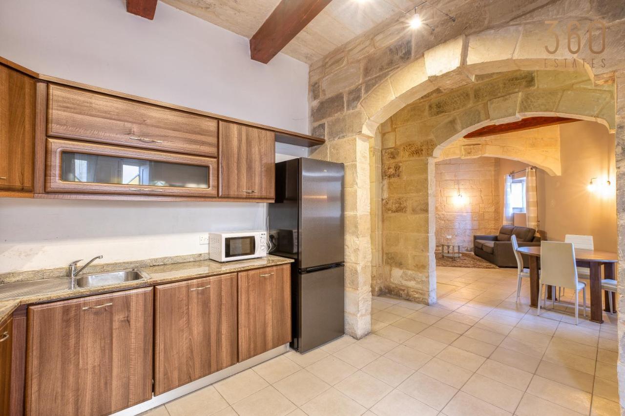 A 3br Characteristic In With Lovely Views By 360 Estates Vakantiehuis *