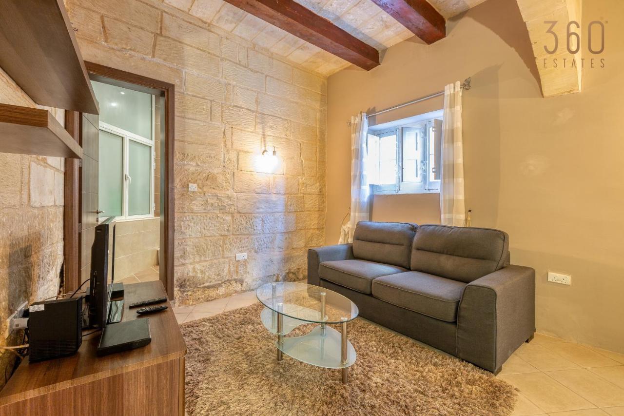 Vakantiehuis A 3br Characteristic In With Lovely Views By 360 Estates