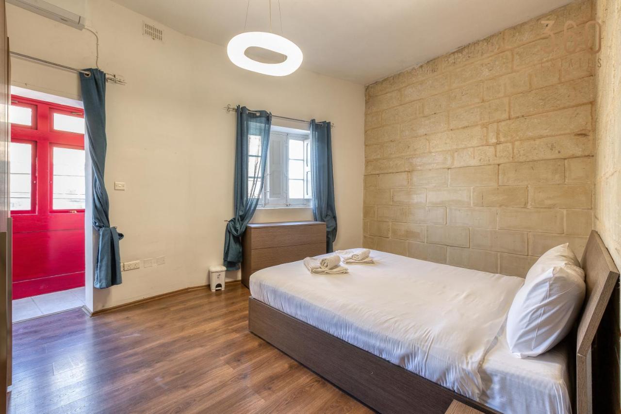 A 3br Characteristic In With Lovely Views By 360 Estates *