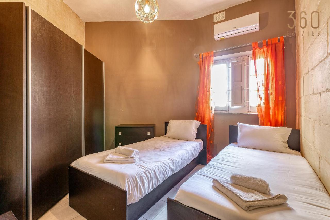 A 3br Characteristic In With Lovely Views By 360 Estates