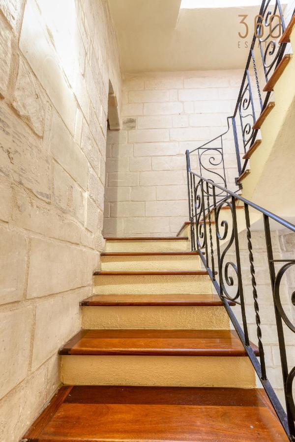 A 3br Characteristic In With Lovely Views By 360 Estates *