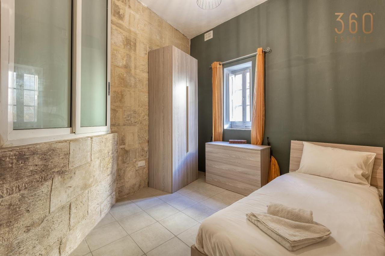 A 3br Characteristic In With Lovely Views By 360 Estates