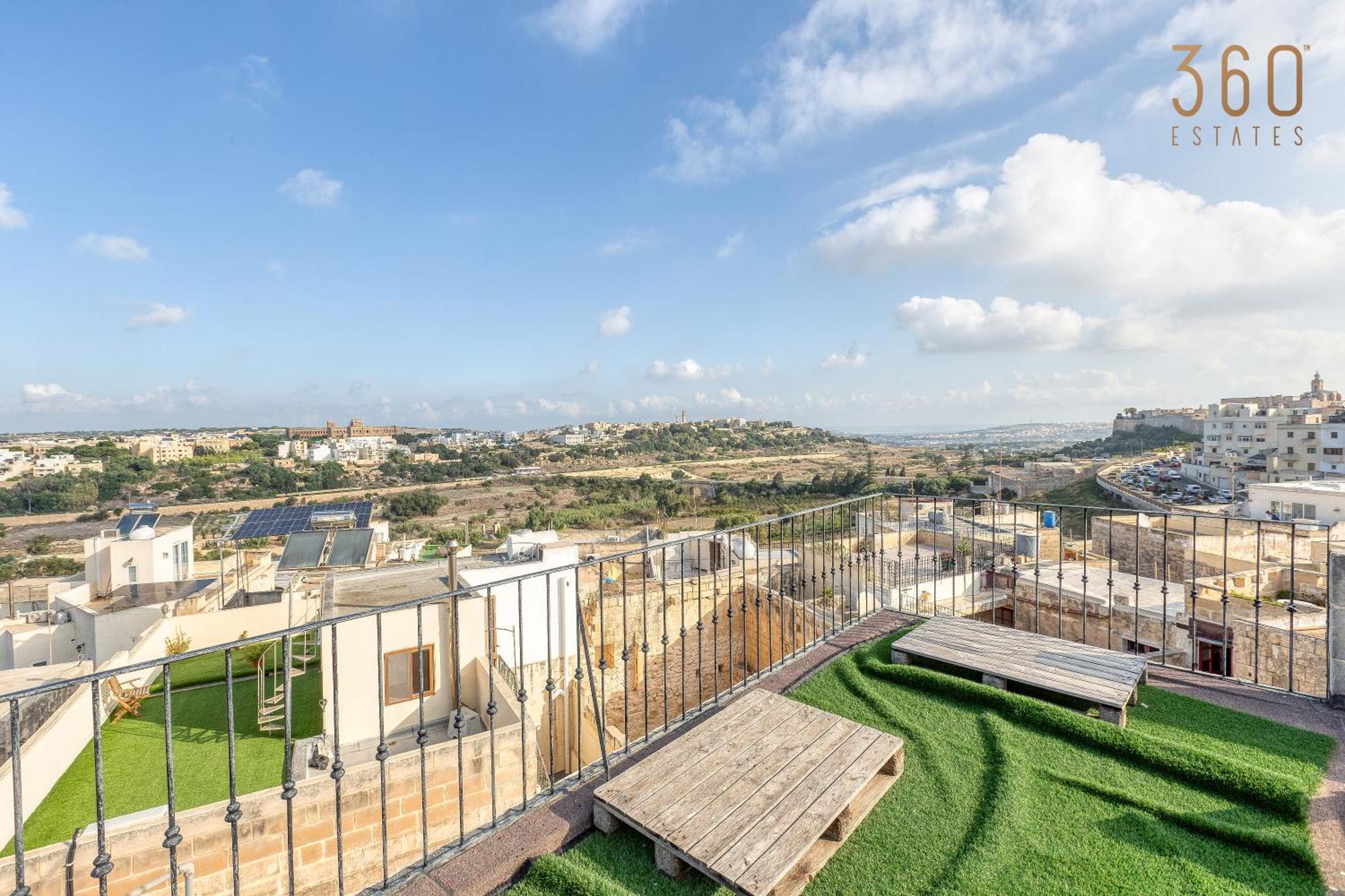 Vakantiehuis A 3br Characteristic In With Lovely Views By 360 Estates Rabat